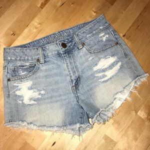 AEO High Waist Distressed Shorts | size 4